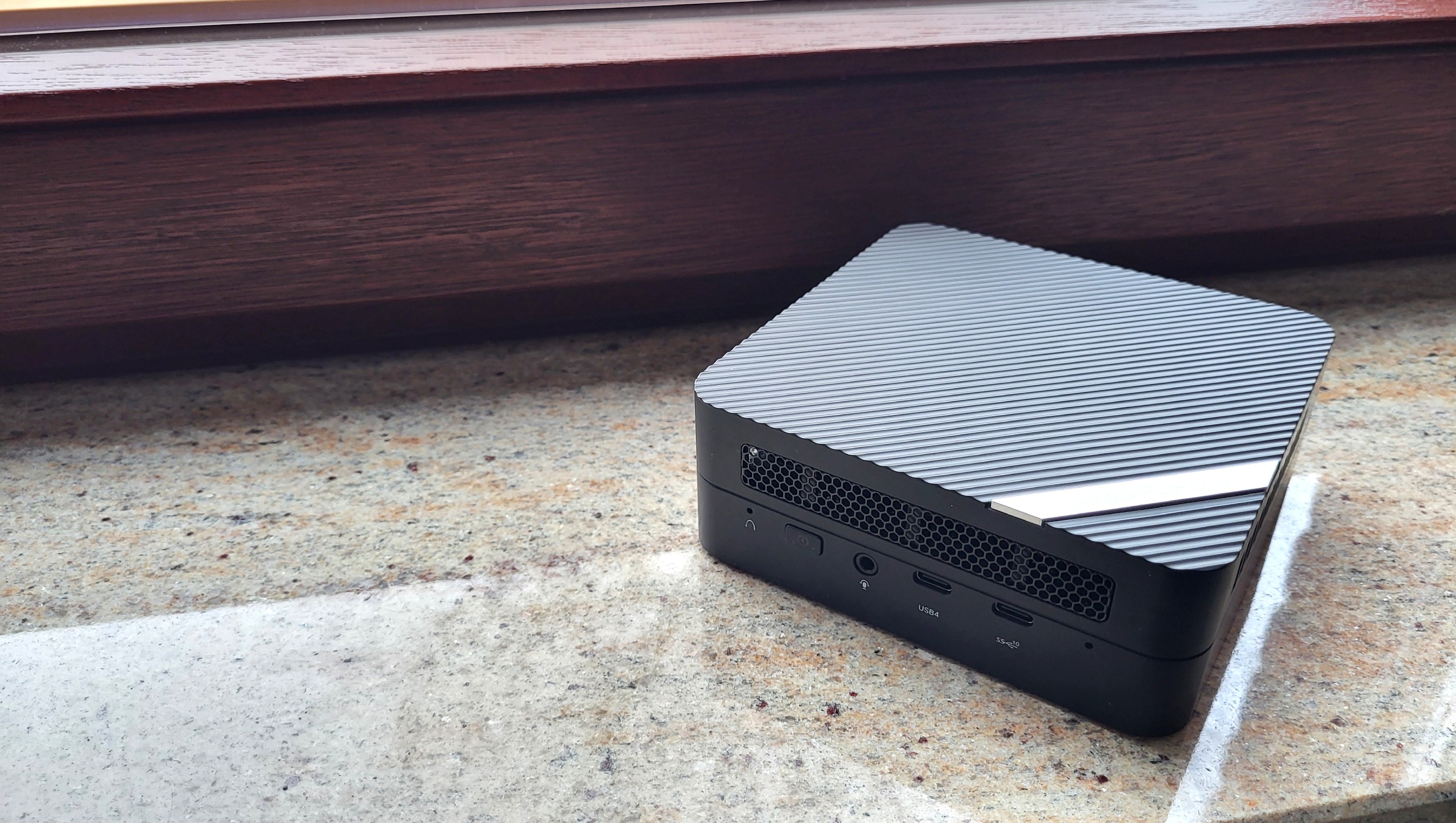 Mini PC with the new AMD Ryzen 7 7735HS processor