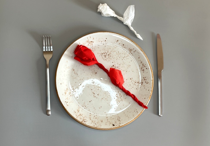 Our top 3 instructions: Folding napkins into a rose