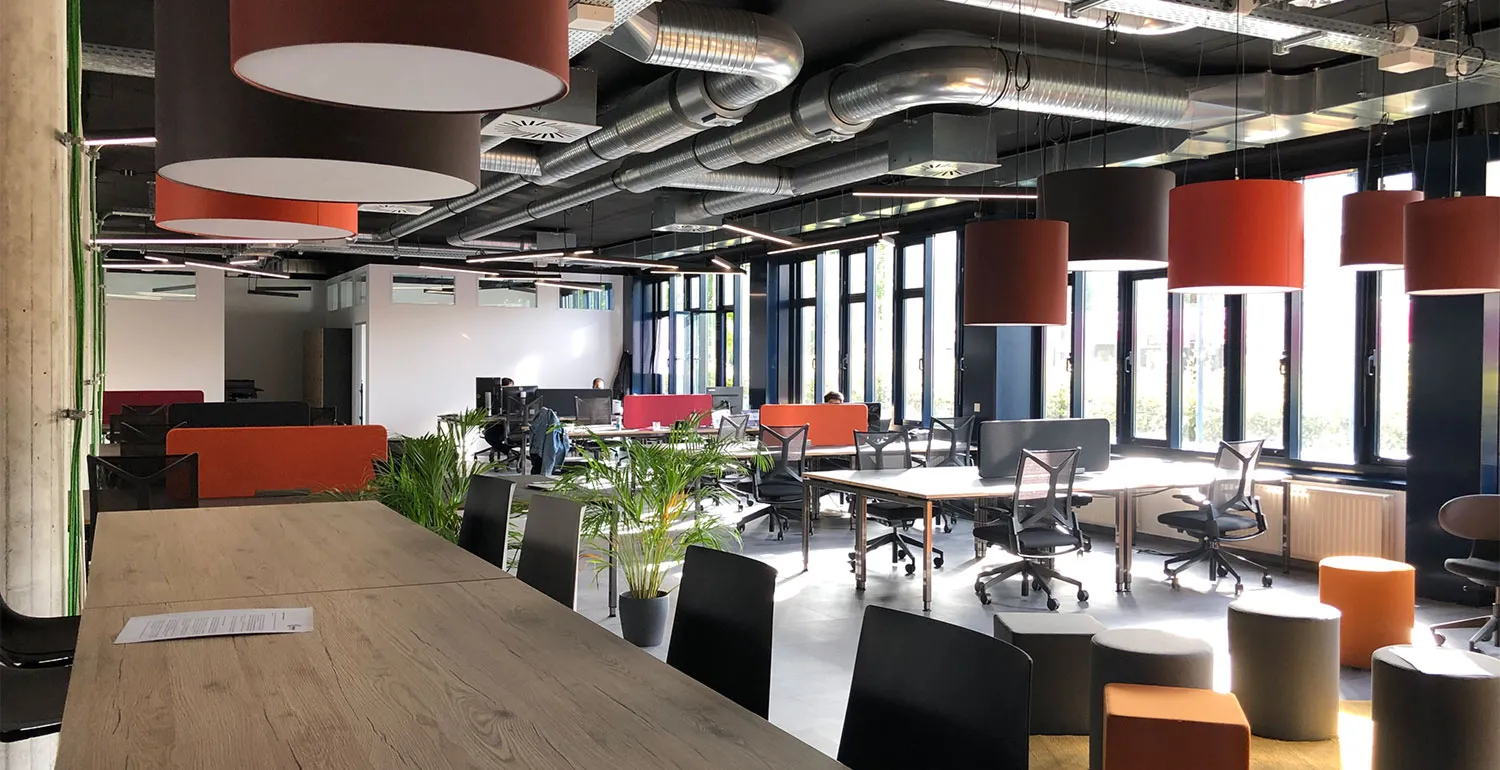 Co-Working-Space, Homeoffice, Kontor - lysene, skyggerne