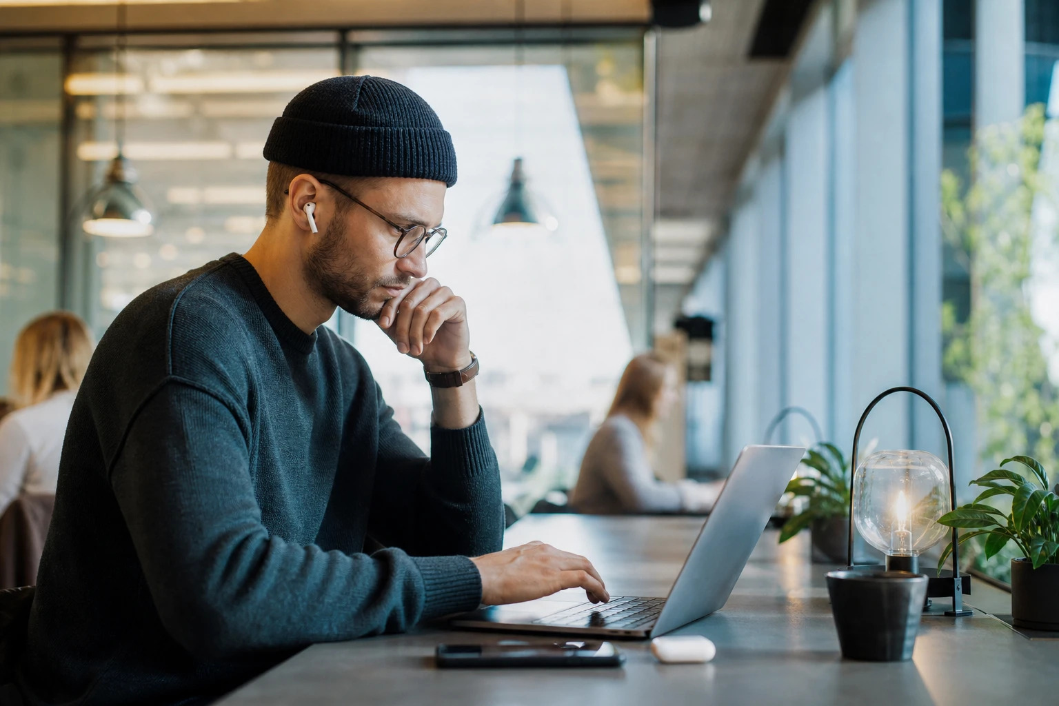 Wie Freelancer sicher in ungesicherten Netzwerken arbeiten