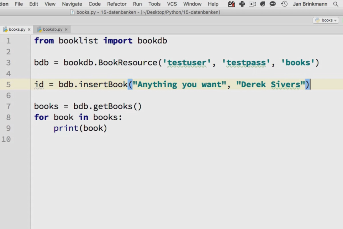 Programar con Python - 15.8 INSERT: Insertar datos