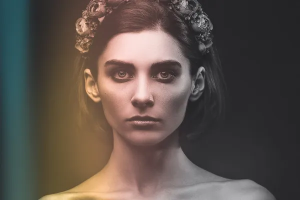 Valokuvaesiasetus valoefekteille (Lightroom, Camera Raw): 02 | Sininen reuna Keltainen juova Pystysuora