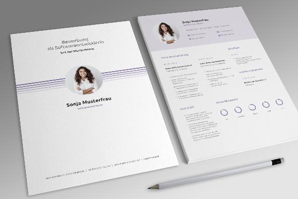 Søknadsmal for programvareutvikler (m/w/d) i pastell lilla.