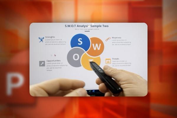PowerPoint course: 4.2 | Laser pointer with mouse function - a gamechanger