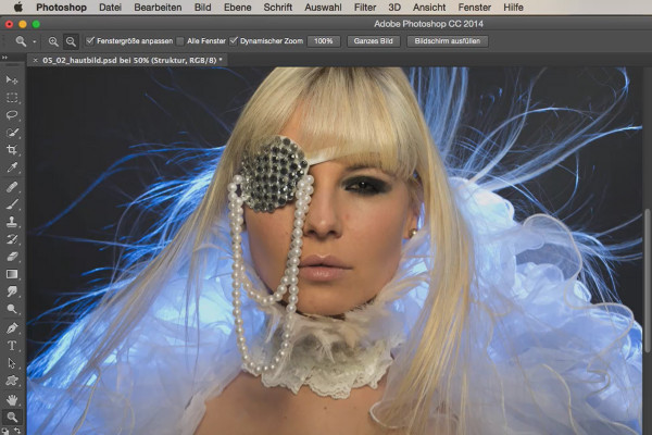 Looks & Styles with Photoshop - Skin texture and retouching