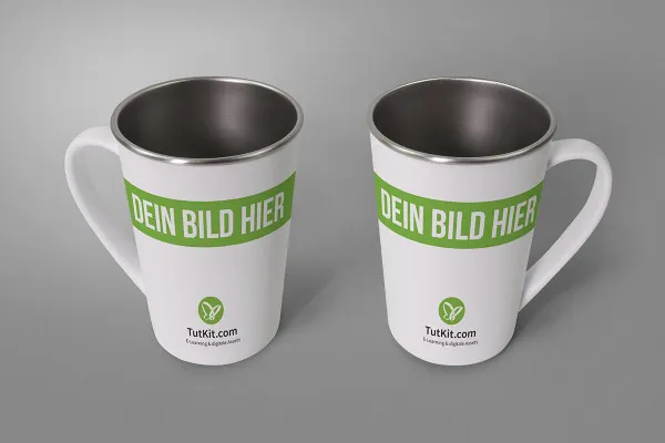 Mockup: Dua cangkir kopi dengan pegangan