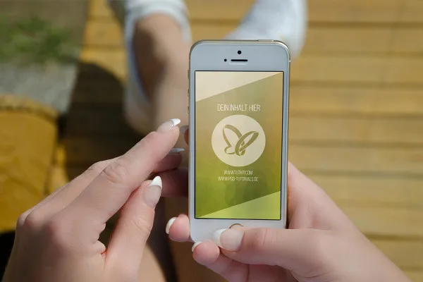 Photoshop-Mockup-Vorlage für ein Smartphone – Version 6