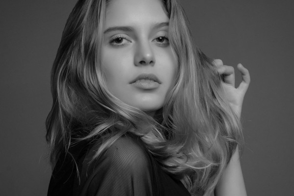 Preajuste para looks de moda y belleza (Lightroom, Camera Raw): 07 | BW Classic Soft