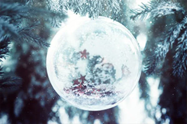Foto einer Weihnachtskugel für zauberhafte Bilder und Weihnachtsgrüße – Version 7