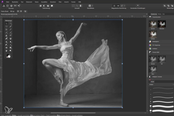 Compositing in Affinity Photo: Christmas angel - 1 dancer with metal look