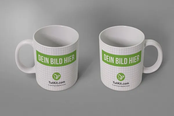 Mockup: Dua cangkir kopi klasik dengan gagang