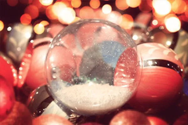 Foto einer Weihnachtskugel für zauberhafte Bilder und Weihnachtsgrüße – Version 8