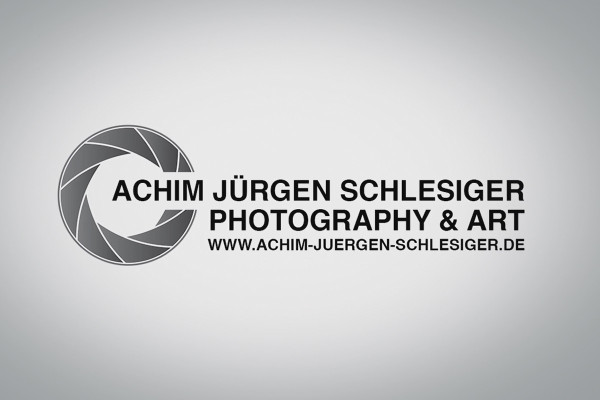 Logo development for photographers - 11 Simplicity