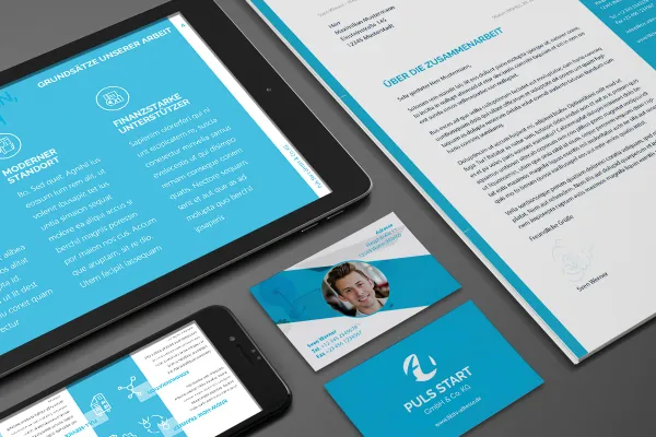 Photoshop-mockup för brevpapper, visitkort och tablet – Version 3.
