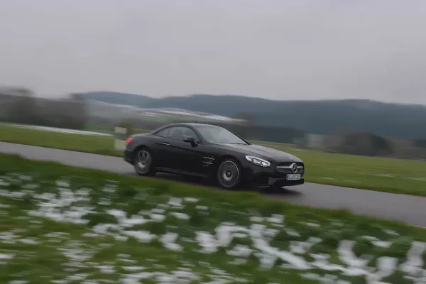 Einstieg in die Automobil-Fotografie – 3.2 Mitzieher