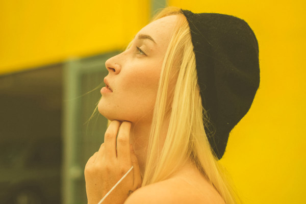 Preset for moody looks: 15 | Autumn Sun
