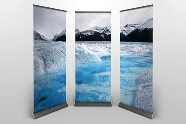 850mm x 2200mm 크기의 롤업 3개를 위한 포토샵 모의업 템플릿