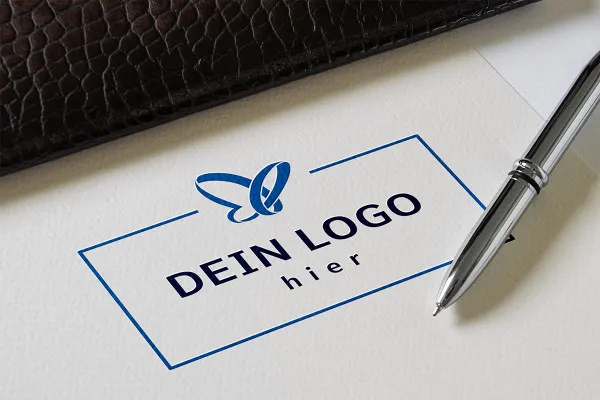Photoshop-mockup-skabelon til logoer: trykt på papir.