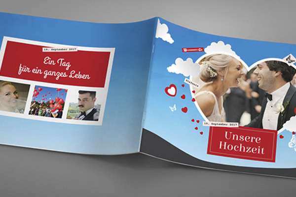 Photoshop-mockup-pohja, joka esittää vaakasuunnassa olevan A4-vihon etu- ja takakannen.