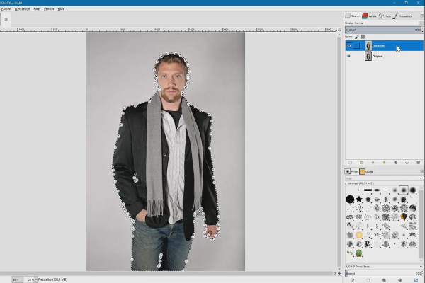 Retouche d'images avec GIMP : le tutoriel pratique - Détourer 22 personnes II - Travail avec les chemins