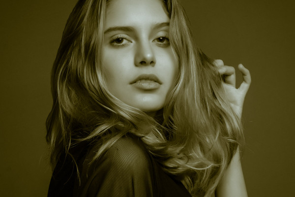 Preajuste para looks de moda y belleza (Lightroom, Camera Raw): 23 | Green Leaf
