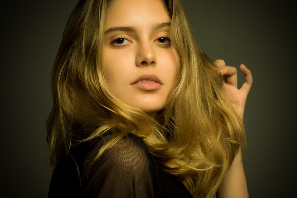 Preajuste para looks de moda y belleza (Lightroom, Camera Raw): 34 | Vintage