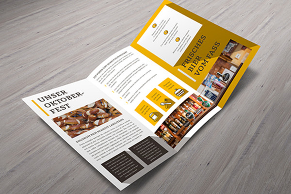 Plantilla de Photoshop para un folleto plegado - open