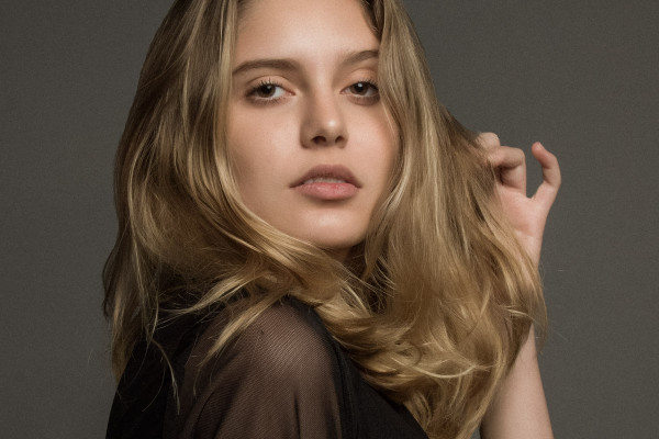 Preajuste para looks de moda y belleza (Lightroom, Camera Raw): 39 | Grain Look