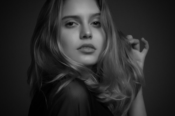 Preajuste para looks de moda y belleza (Lightroom, Camera Raw): 47 | BW Dark Double