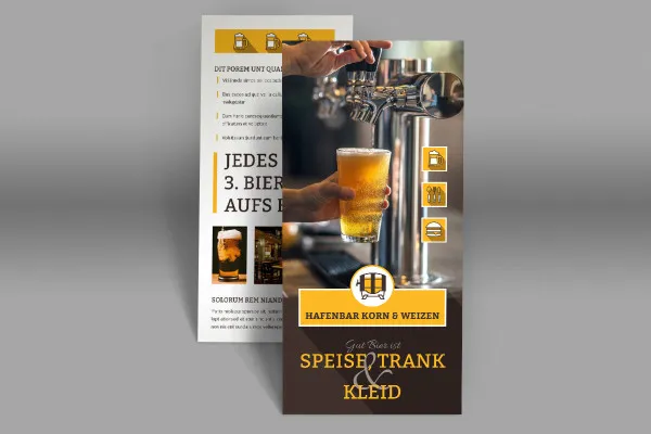 Photoshop-Mockup-Vorlage für einen 2-seitigen DIN-lang-100-Flyer im Hochformat – Variante 2