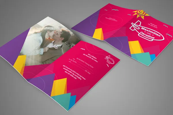 Mockup Photoshop untuk brosur lipat dalam format DIN A6 potret - Versi 2