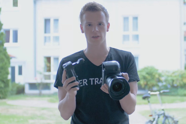 Apprendre la photographie - le grand cours de photographie : 8.3 Poignée de batterie