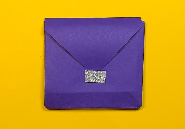 DIY Geschenk-Umschlag selber machen: mit Foto- & Video-Anleitung DIY Geschenk-Umschlag selber machen: mit Foto- & Video-Anleitung