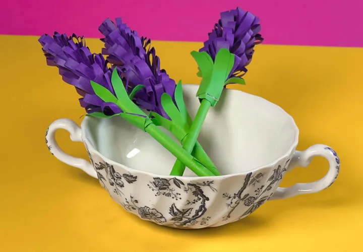 Papierblumen basteln in 5 Minuten: Einfache Anleitung mit Video