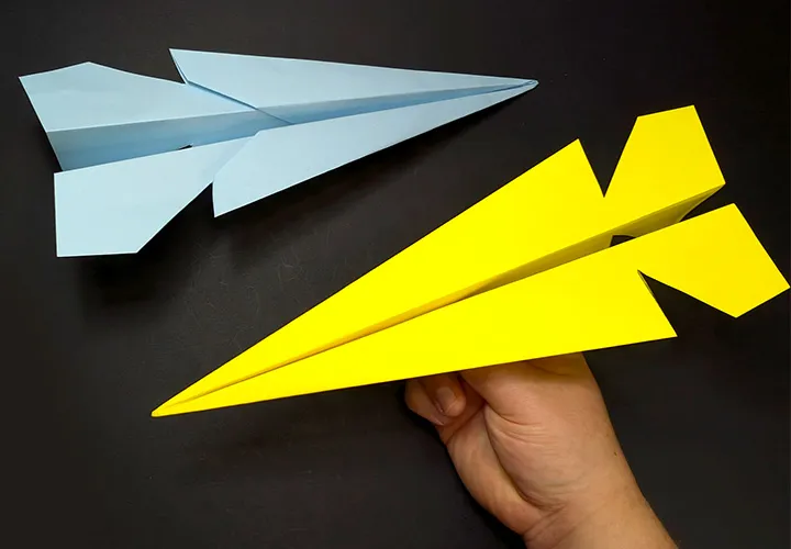 Weitfliegender Papierflieger basteln: Einfache DIY mit Foto- und Videoanleitung