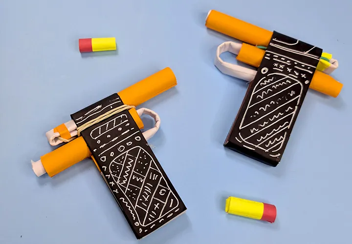 Pistol Kertas DIY (Menembak!): Petunjuk dengan Video & Foto