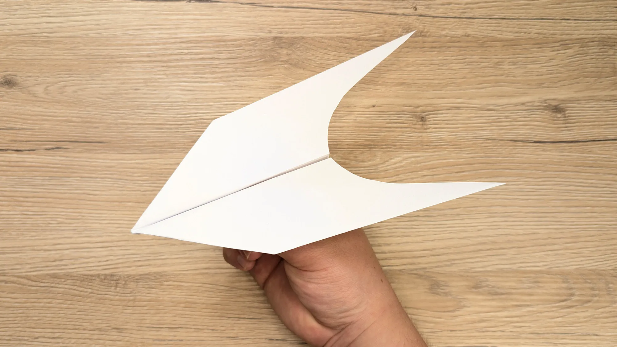 Avion en papier fusée : guide étape par étape avec photos et commentaires. L'image 4 Avion en papier fusée : Guide étape par étape avec photos et commentaires. L'image 4