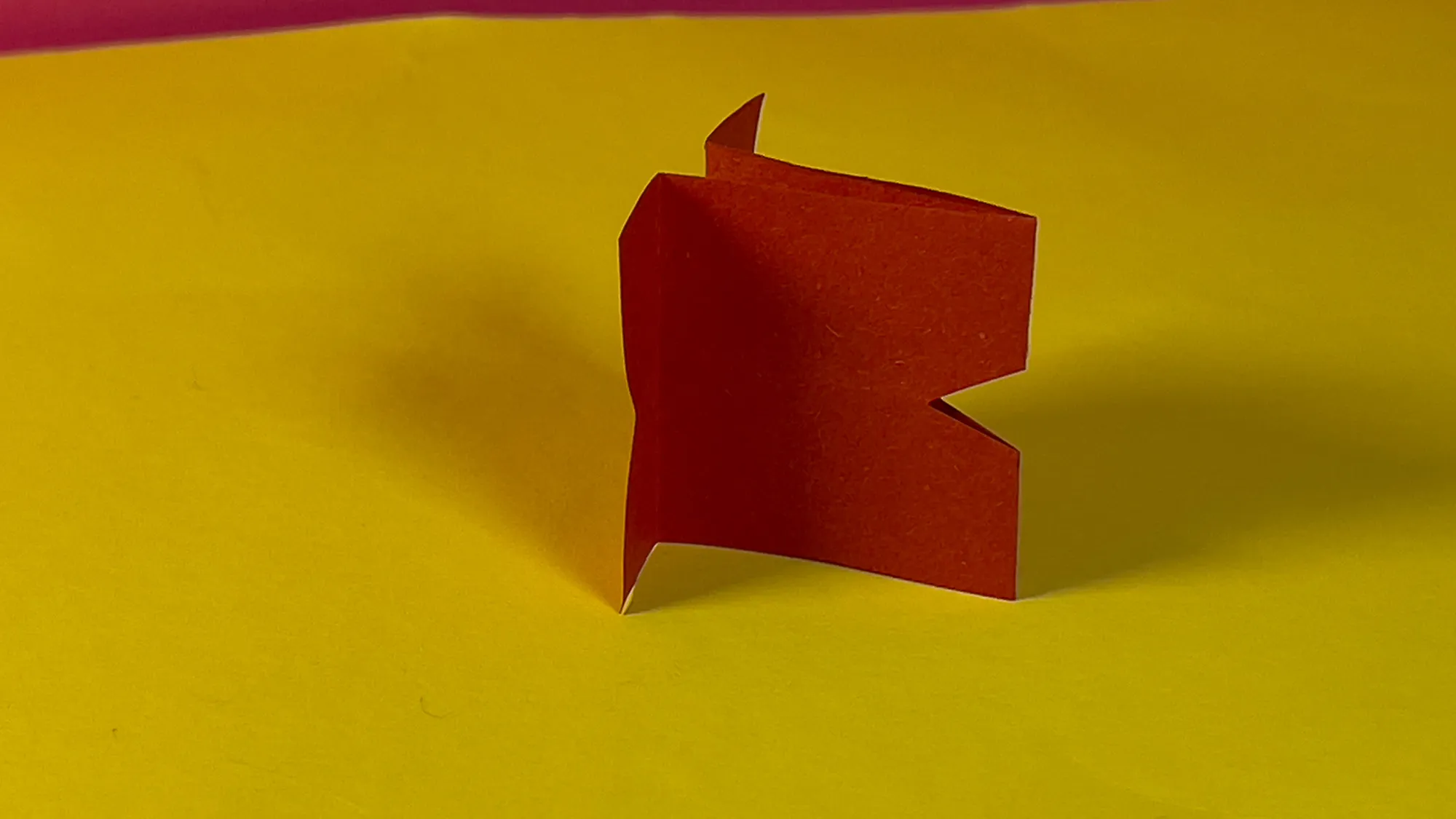 Origami fischietto: Istruzioni passo-passo con foto e commenti. L'immagine 3 Origami fischietto: Istruzioni passo-passo con foto e commenti. L'immagine 3