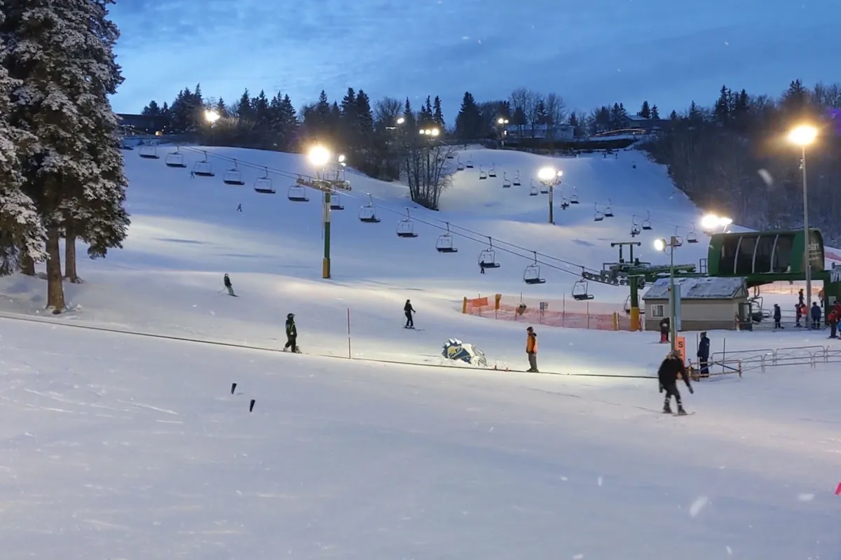 ¡Que nieve! Superposiciones de vídeo para efectos mágicos de nieve en calidad 4K.