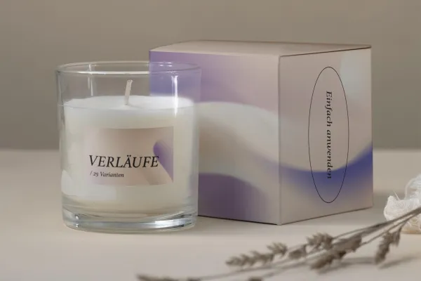 Candle and packaging on which a color gradient has been placed