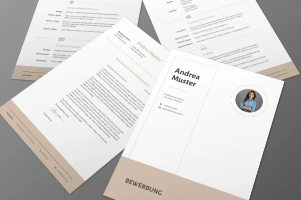 Perinteisiä työhakemuspohjia kansilehdellä, hakukirjeellä, ansioluettelolla.