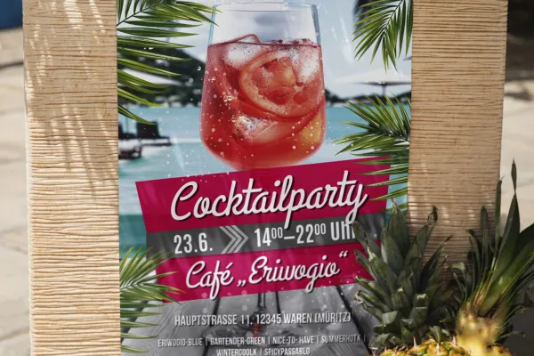 Vælg nu de passende skabeloner til din cocktailfest ud af 14 designvarianter!