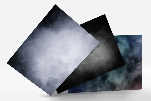 Aquarell-Hintergrund-Varianten in Schwarz und Grau