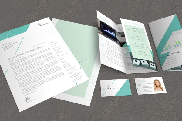 Шаблони у корпоративному дизайні для веб-індустрії та ІТ: листівки, папір для листів, візитки