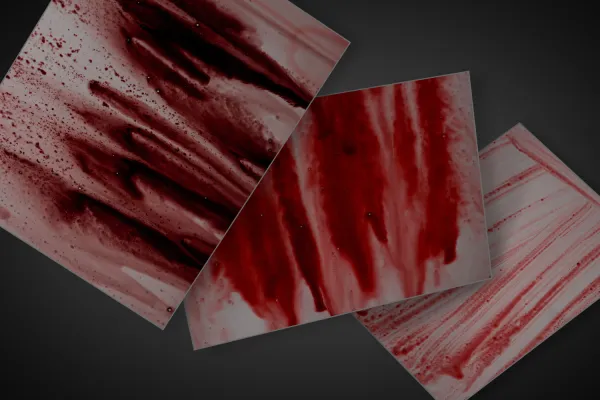 Blut-Bilder mit Blutspritzern und blutigen Schlieren – Blut-Fotos für Compositings.