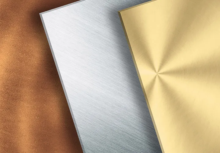 Glanzvolle Metall-Texturen: Gold, Silber und Bronze