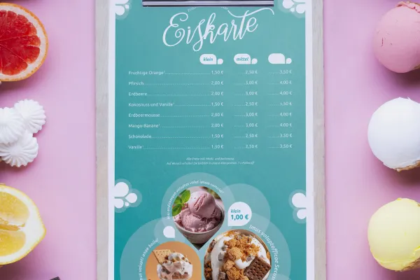 Jäätelökorttimalli muokkausta varten Wordissa, InDesignissa, Photoshopissa, Affinity Publisherissa ja Affinity Photossa