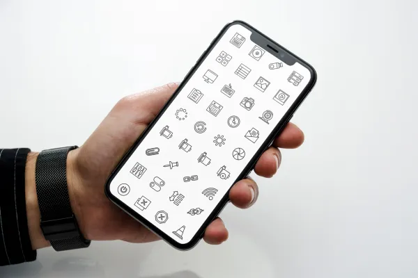 Nutitelefon ikoonidega liidesega