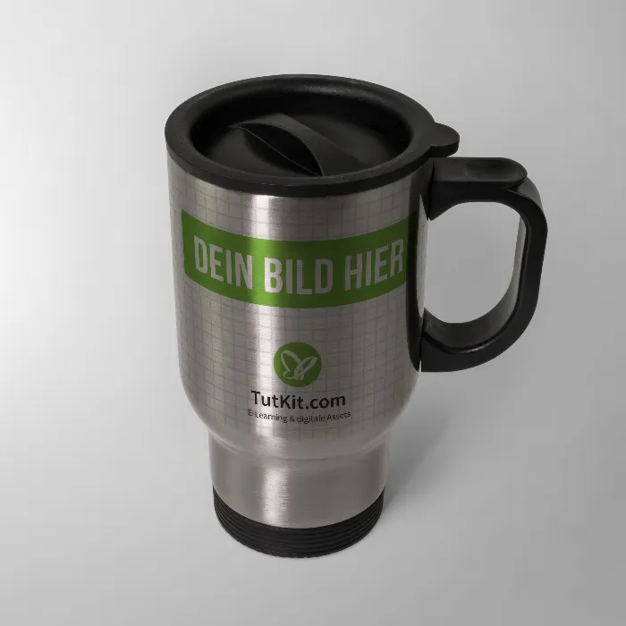 Mockup di Photoshop per tazze termiche e termos.