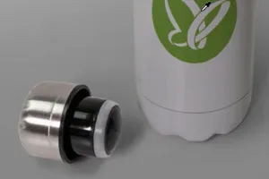 Petunjuk Photoshop: Cara menggunakan mockup untuk botol termos